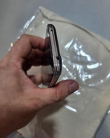 iphone xs 100€: Samsung pametni telefon – model SM-G800F - Ekran: kompaktan, prikaz — 10