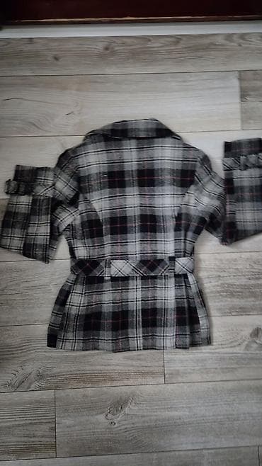 Ženski kratki kaput – Colours of the World - Model: dvoredni kratki