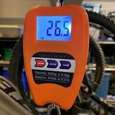 Viseća digitalna vaga 200kg Cena:3000din Opis proizvoda: -Veliki LCD
