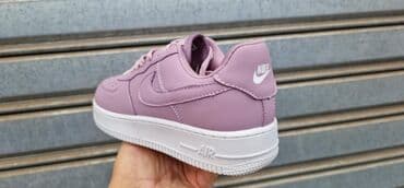 bele patike i odelo: Nike, 37, bоја - Bela — 2