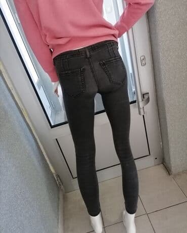 pantalone od vestacke koze: Tamno sive farmerice Super model i kvalitet uvoz Turska Kao nove Vel — 2
