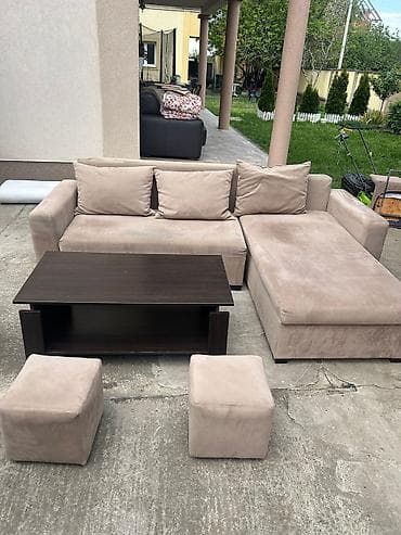 polovne ugaone garniture lalafo: Ugaona garnitura sa klub stolom i tabureima - Komplet sadrži — 1