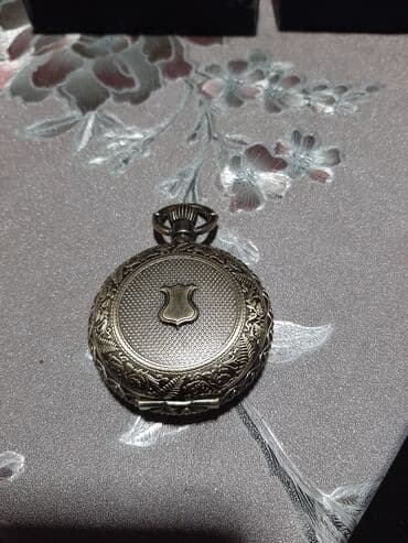 Pocket watches: Dzepni sat kvarcni ispravan sat ocuvan dobijate ovu donju kutiju sa — 1