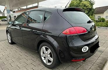 polovne alfe 90: SEAT LEON DELOVI U — 2