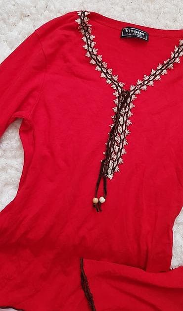 metro obuca nova kolekcija: Crvena boho majica/bluza sa dugim rukavima – Visage Collection - — 3