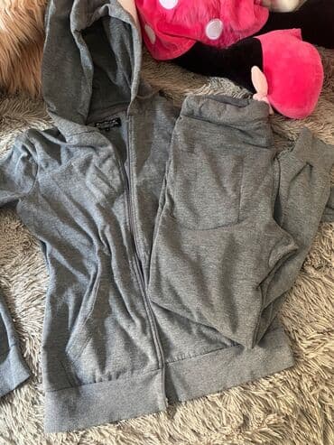 Women's Sweatsuits: Trenerka samo 800 din — 1