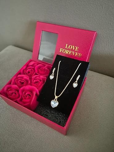 Lične stvari: Elegantan poklon set nakita u luksuznoj roze kutiji sa mirisnim — 6