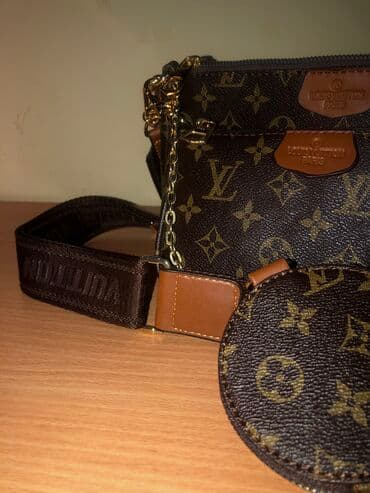 carpisa crna torba: Torba za rame, Louis Vuitton — 2