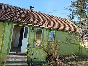 izdajem kucu na cuvanje beograd: Na prodaju prostrano seosko domaćinstvo sa velikim ograđenim placem i — 9
