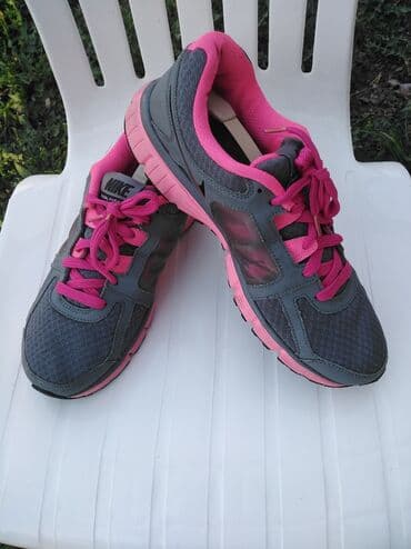 Women's Sneakers and athletic shoes: Nike, 42, bоја - Siva