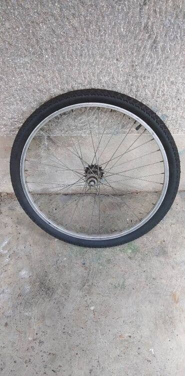 bmx na prodaju: Bicikl alu prednji i zadnji tocak sa 1 brzinom(Bez kontre) guma — 4