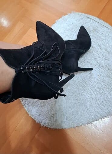 una obuca beograd: Sandals, Guess, 39 — 1