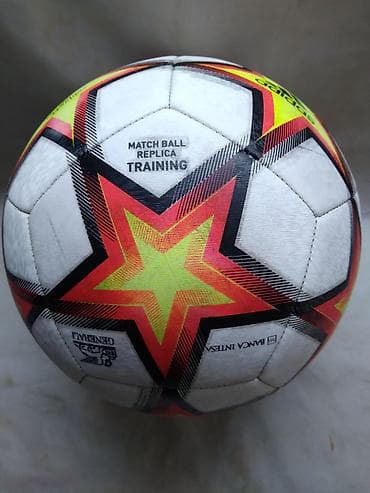 vhs beograd: Lopta za fudbal br.5 Adidastezina 438 gr.MALO OSTECENA (Vidi slikU) — 2