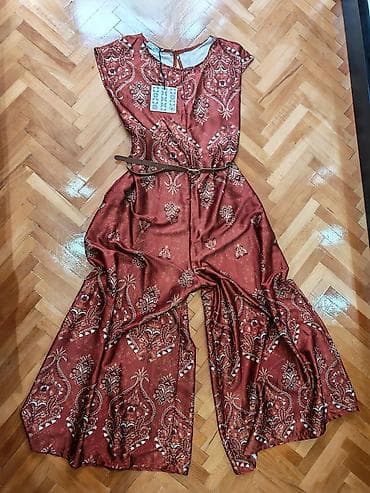 maturske haljine pancevo: Uni veličina. Elegantan prelep kombinezon. Italijanski. Svila saten — 1
