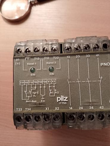 konstrukcija za panele: Sigurnosni rele Pilz PNOZ – model 17753 (PNOZ 24V) za delove Opis: - — 1