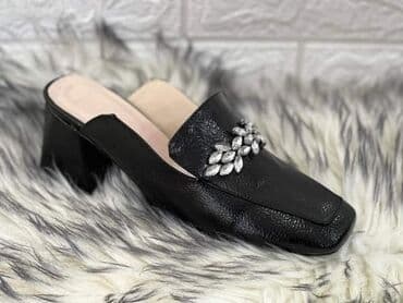 nike papuce benassi: 2200din
.
36-40 — 3