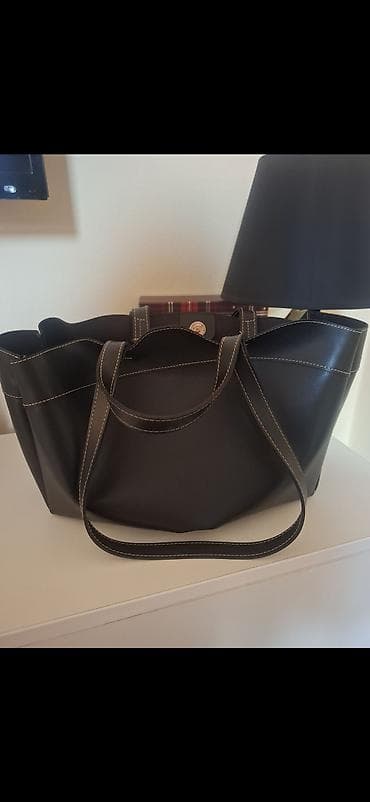 kozne torbe: Velika ženska torba – shopper/tote stil - Boja: crna sa kontrastnim — 1