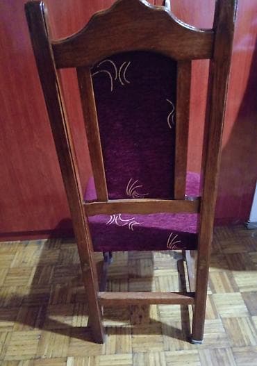 veliki ormar za cipele: Trpezarijski stol sa 6 stolica. Masivno drvo. Tapacirung stolica — 5