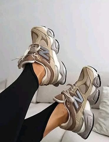 NB 9060 A klasa 
Cena: 5100
Brojevi: 36-40
PS✨