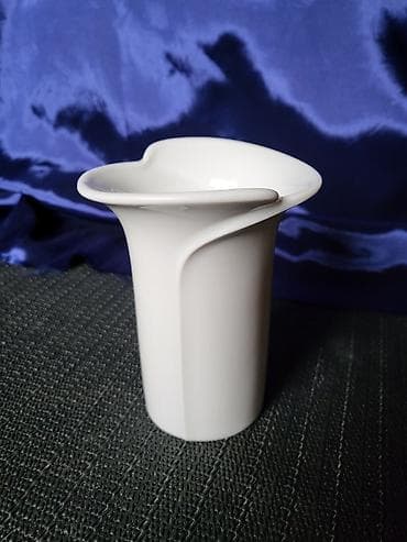 Kutije za odlaganje: Vaza nova 1950g+,rucni rad KPM porcelan Bavaria. Nova nemacka — 3