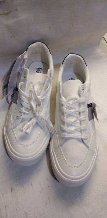 new yorker лесковац слике: Trainers, size - 43 — 3