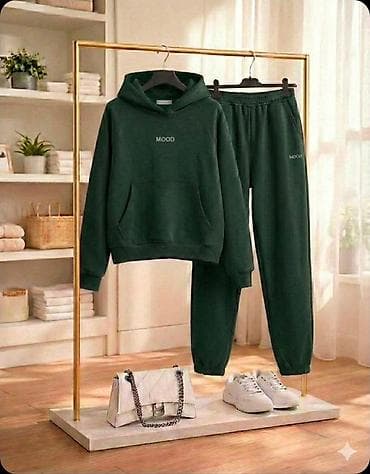 Donji deo: Termo kompleti 
Cena 3200 din 
S M L XL 2XL 3XL 
Pamuk ☘️ — 4