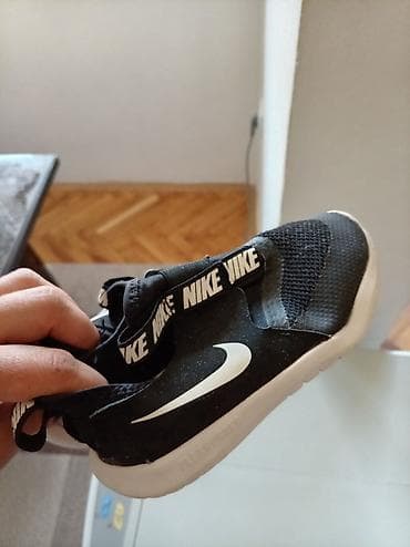 Dečije patike Nike (model za mališane) - Boja: crna sa belim Swoosh na lalafo.rs Dečije patike Nike (model za mališane) - Boja: crna sa belim Swoosh