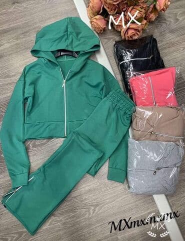 karirani kompleti zenski: Komplet: 3000 dinara — 2