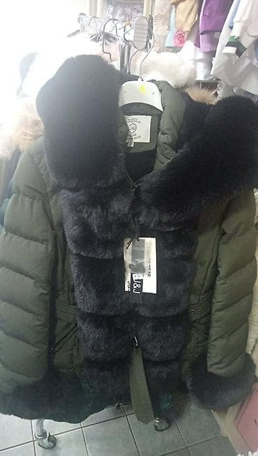 Lične stvari: Jakna
Cena 4500
Vel. S
V39 — 1