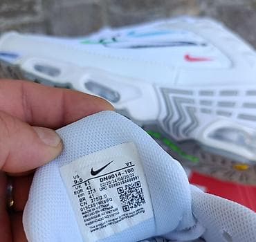 trapstar komplet: Nike Air Max Plus / Tuned Air patike u beloj boji sa upečatljivim — 8