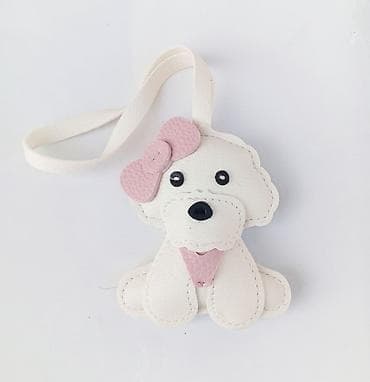 kutija za nakit novi sad: Ručno rađeni privezak/ukras – Bišon sa mašnicom - Materijal: eko koža — 3