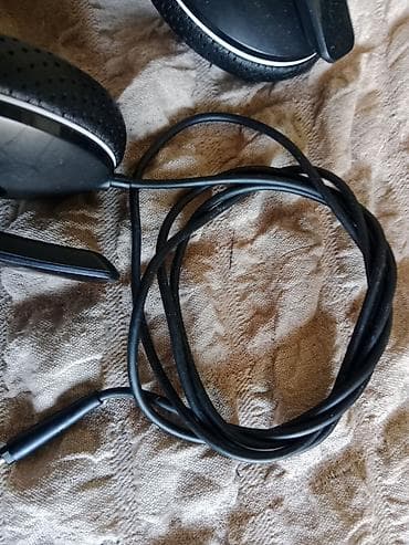 jbl slušalice:                     O    R    I    G    I    N    A    L  ®   ( BEST — 8