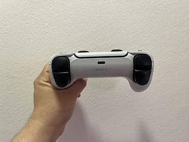 Oprema za video igre: Sony PlayStation 5 DualSense bežični kontroler (model CFI-ZCT1W) - — 2