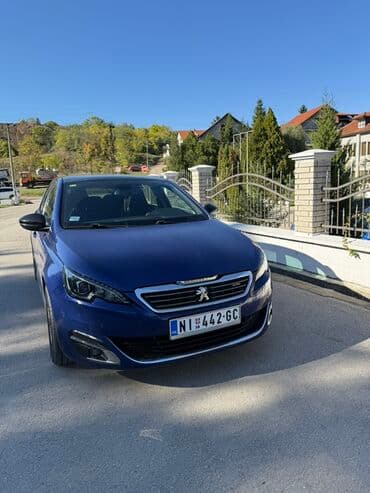 Peugeot 308: 1.2 l | 2016 г. 185000 km Hečbek na lalafo.rs Peugeot 308: 1.2 l | 2016 г. 185000 km Hečbek