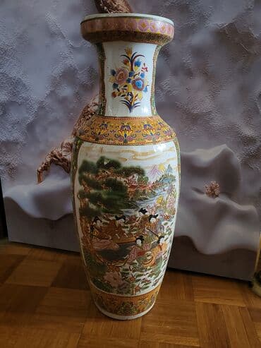 Ostali antikviteti: Velika vaza porcelanska,rucno reljefno oslikana 1950g+. Velika — 4