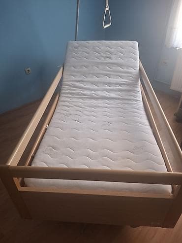 medicinski nameštaj: Medicinski bolnički krevet sa dušekom i trapez ručkom za podizanje — 2