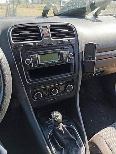 RADIO ZA VOLKSWAGEN GOLF 5, GOLF 6, JETTA . | Radio za vw vozila na lalafo.rs RADIO ZA VOLKSWAGEN GOLF 5, GOLF 6, JETTA . | Radio za vw vozila