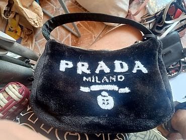 fosil torbe: Prada mini torba – Re-Edition 2000, crna plišana varijanta - Model — 3