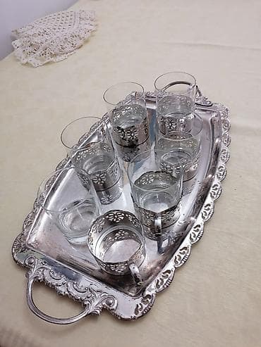 stakleni lonac za kuvanje: Komplet za posluživanje pića – dekorativni poslužavnik sa 6 čaša i — 3