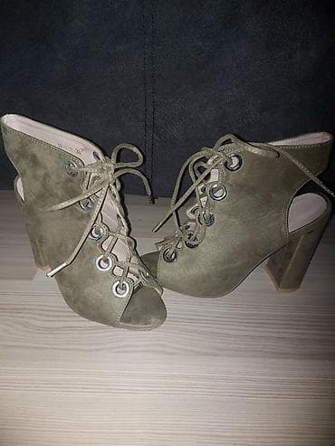 Gležnjače, 38 na lalafo.rs Gležnjače, 38