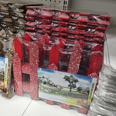 Rezervoari i burad: Ograda za ispod jelke 120cm.Cena 2800 din. Napravljeno od drveta — 2