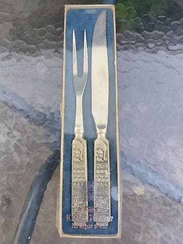 noz sa kremenom: KONGETINN Norwegian pewter – set za sečenje pečenja - Dvodelni set za — 3