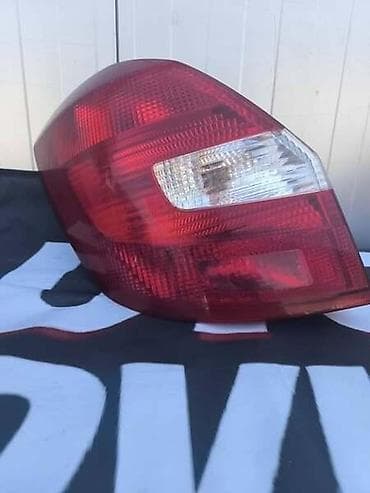 lil solid ��uto svetlo: LEVO STOP SVETLO ZA ŠKODA FABIA OD 2007. DO 2014. GOD. | Molba za — 1