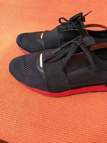 new balance patike fashion and friends: BALECIAGA patike broj 41, duzina unutrasnjeg gazista 26 cm. Bez — 2