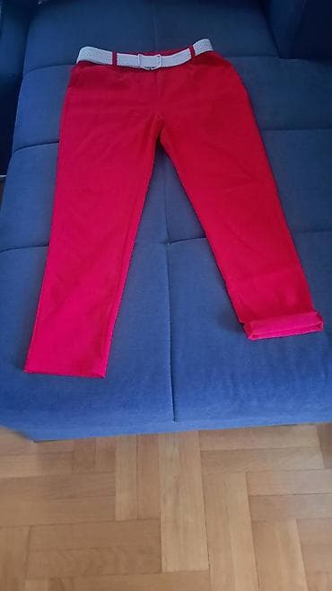 Džemperi, kardigani: Crvene ženske pantalone sa belim pletenim kaišem - Model: ravne — 3