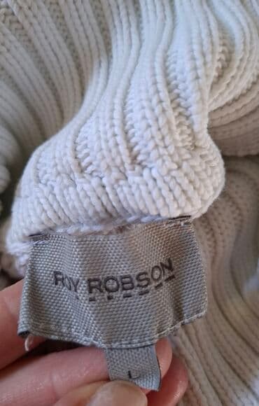 sweatshirt h m: ROY ROBSON original beli konačni džemper Veličina L Cena 1000 din — 3