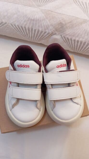 svecane patike: Adidas, Veličina - 21, Anatomske — 2