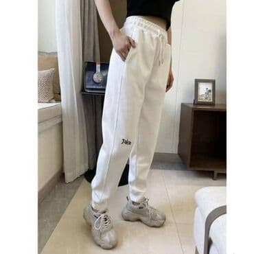 nike tech fleece m: Ženske trenerke – jogger pantalone sa vezicom - Model: ravne nogavice — 3