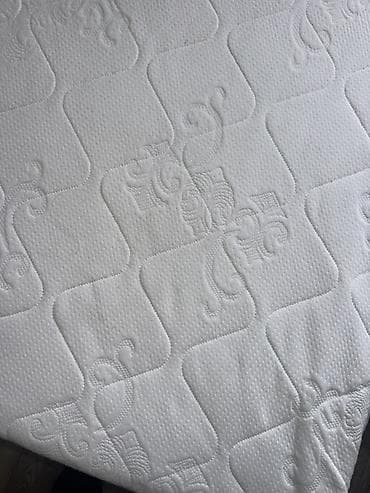 forma ideale komoda sa fiokama: Jednokrevetni krevet sa fiokama + dušek - Moderan, minimalistički — 5