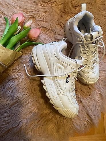 Sandals: Fila original patike kupljene u Americi 4000 din plus poklonxgratis — 2